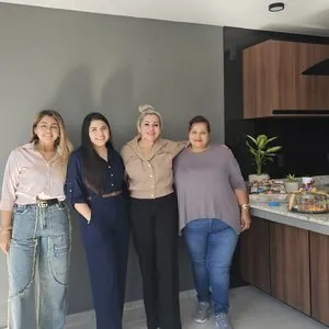 Familia con su nueva casa en Villahermosa