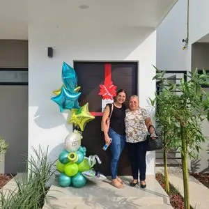 Familia con su nueva casa en Villahermosa