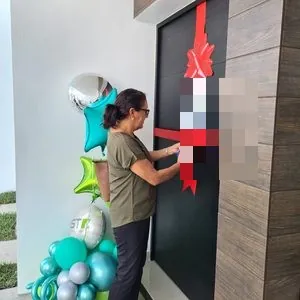 Familia con su nueva casa en Villahermosa