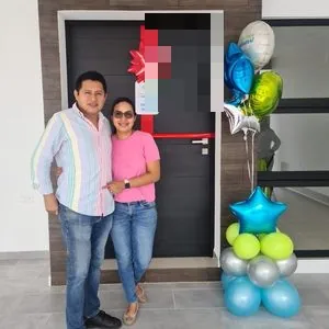 Familia con su nueva casa en Villahermosa